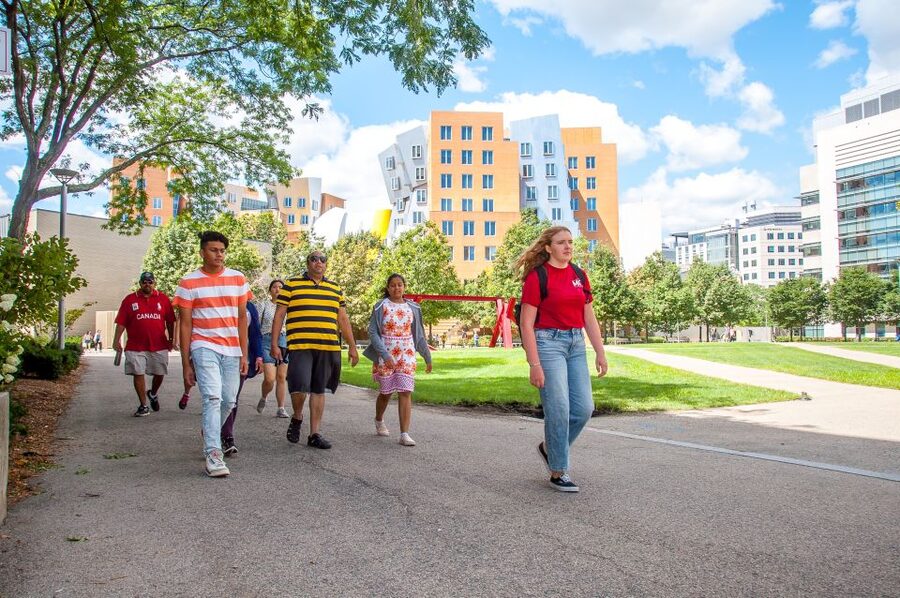 Massachusetts Institute of Technology Public Tour - What to do after the tour: turn Kendall Square into your next stop