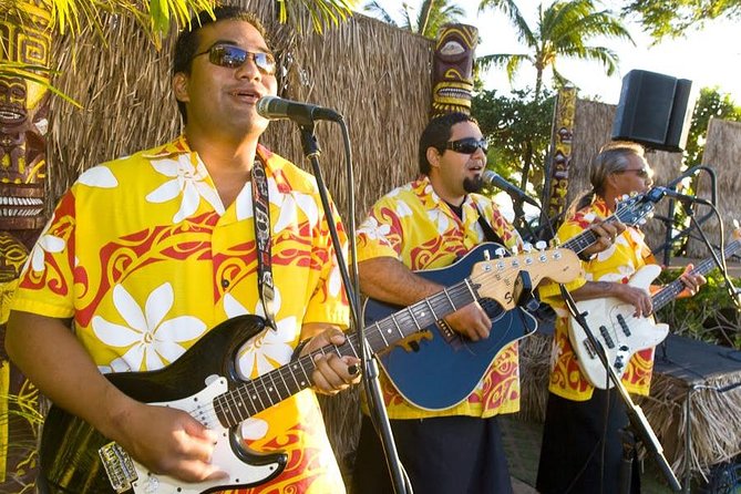 Maui Nui Luau at the Sheraton Maui Resort & Spa - Buffet dinner check: self-service, kalua pig, and what to eat