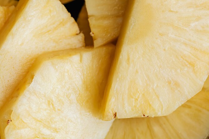 Maui Pineapple Farm Tour in Haliimaile - Stop 1 in Haliimaile: Working Field, Growth Cycle, and Tastings