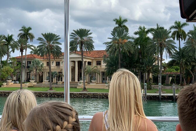 Miami Biscayne Bay rich and famous Sightseeing Boat Tour - Downtown Miami, Port of Miami, and what those skyline angles teach you