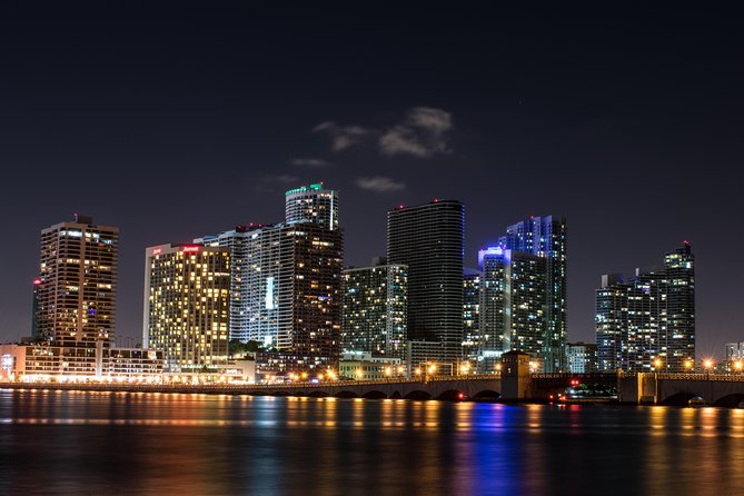 Miami: Open-top Bus Sightseeing Night Tour with Live Guide - Live English narration through headphones: where the tour wins
