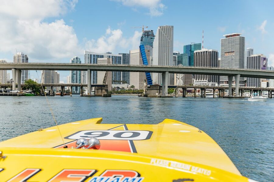 Miami: Sightseeing Speedboat Tour - Speed, Wind, and Safety: What to Expect When the Boat Picks Up Pace