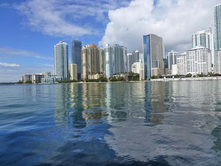 Miami Skyline Cruise of Millionaire Homes - Why This Biscayne Bay Cruise Feels Like the Right Miami Shortcut