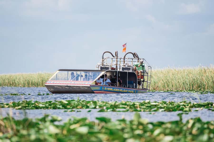 Miami: Wild Everglades Airboat Ride and Gator Encounters - Inside Everglades Holiday Park: Where the Time Gets Real