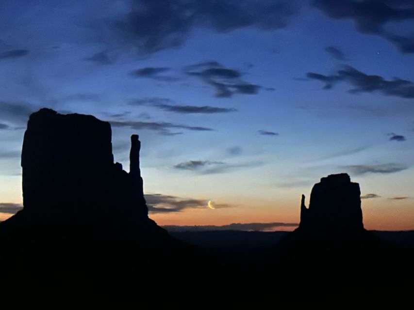 Monument Valley: 3-Hour Sunrise Tour with Navajo Guide - Photo stops that cover the biggest names without feeling rushed