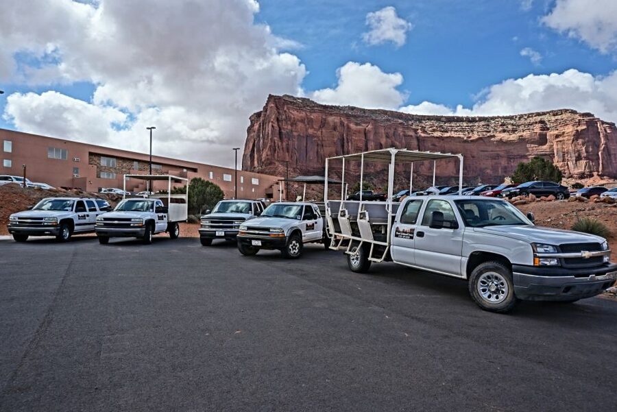 Monument Valley: Guided Sunset Tour - Key things to know before you go