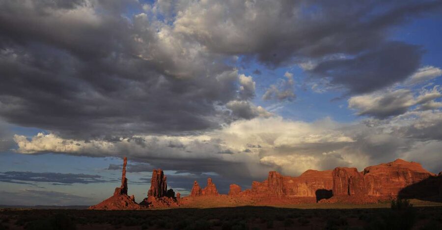 Monument Valley: Guided Sunset Tour - Who should book this sunset tour, and who should skip it?