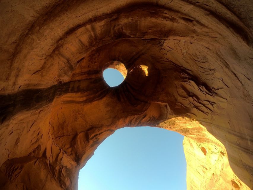 Monument Valley: Scenic 2.5-Hour Guided Tour - Sleeping Dragon and Chief’s Head: reading silhouettes like a local