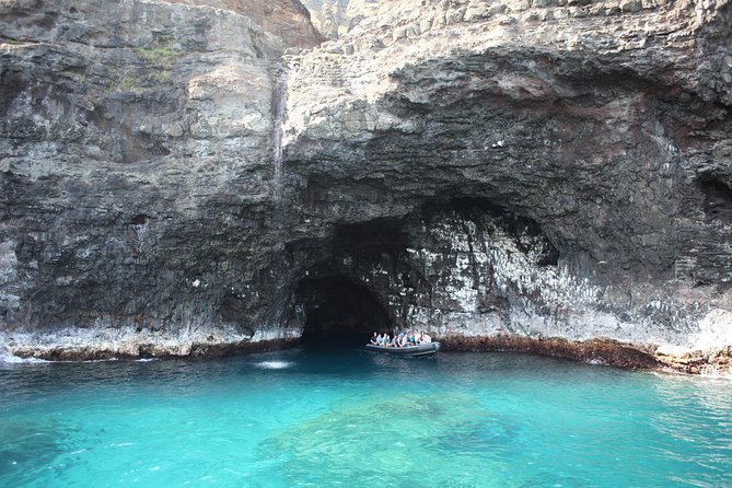 Na Pali Coast Half-Day Raft and Snorkel Adventure - Why the Na Pali Coast raft feels different from a regular boat ride