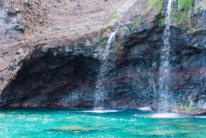 Na Pali Coast Half-Day Raft and Snorkel Adventure - Snorkeling at Nu‘alolo Kai: timing, gear, and the ladder factor