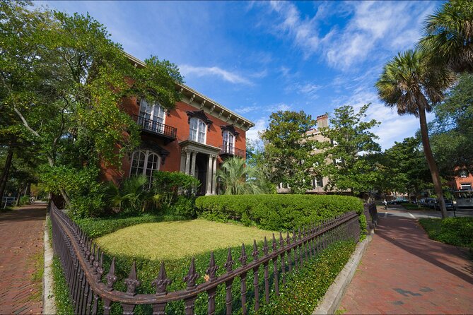 Narrated Historic Savannah Sightseeing Trolley Tour - Pirates’ House and the Restaurant-Full Version of 1753
