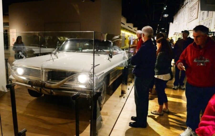 Nashville: Country Music Hall of Fame and Museum - Listening stations and archives: why the museum feels more personal than you expect