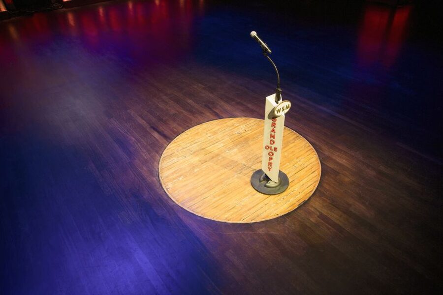 Nashville: Grand Ole Opry Show Ticket - What you will see on stage, and why the variety works