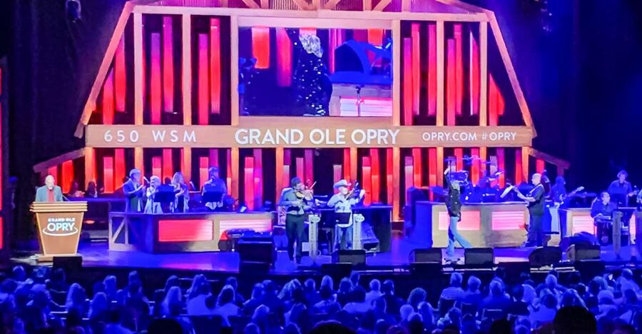 Nashville: Grand Ole Opry Show Ticket - How the Opry show flows, live on purpose