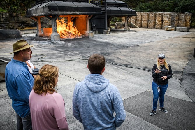 Nashville to Jack Daniel's Distillery Bus Tour + Whiskey Tastings - First stop on the schedule: arriving and getting checked in