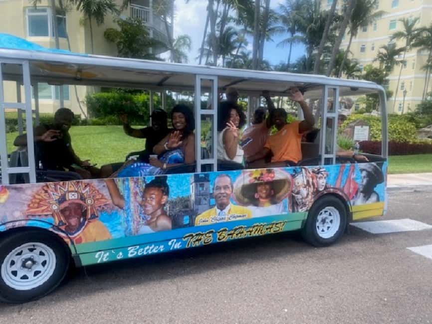 Nassau: Bahamas Culture Tour with Electric Trolley and Water - Straw Market start and finish: your anchor point