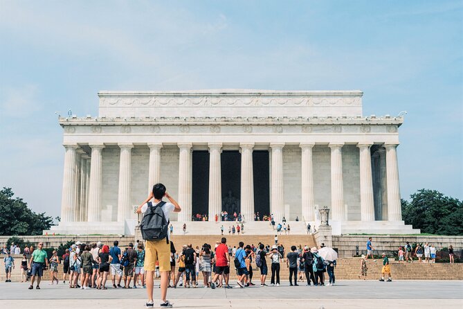 National Mall Tour with 10+ Stops, Boat Cruise, Entry Tickets - The meeting point, group size, and why the small details help
