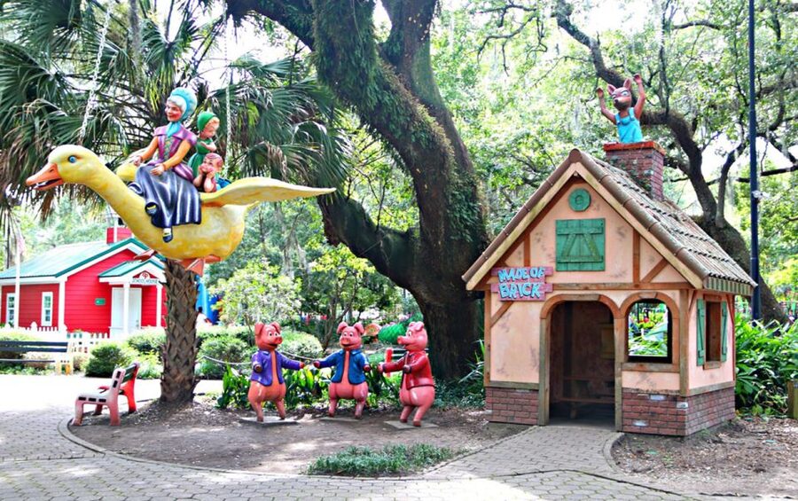 New Orleans: 2-Hour 15-Minute City and Cemetery Tour by Bus - Who should book this tour, and who might skip it