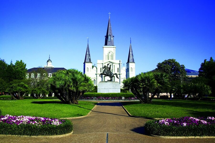 New Orleans: 2-Hour 15-Minute City and Cemetery Tour by Bus - Price and value for $45, what you get for your money