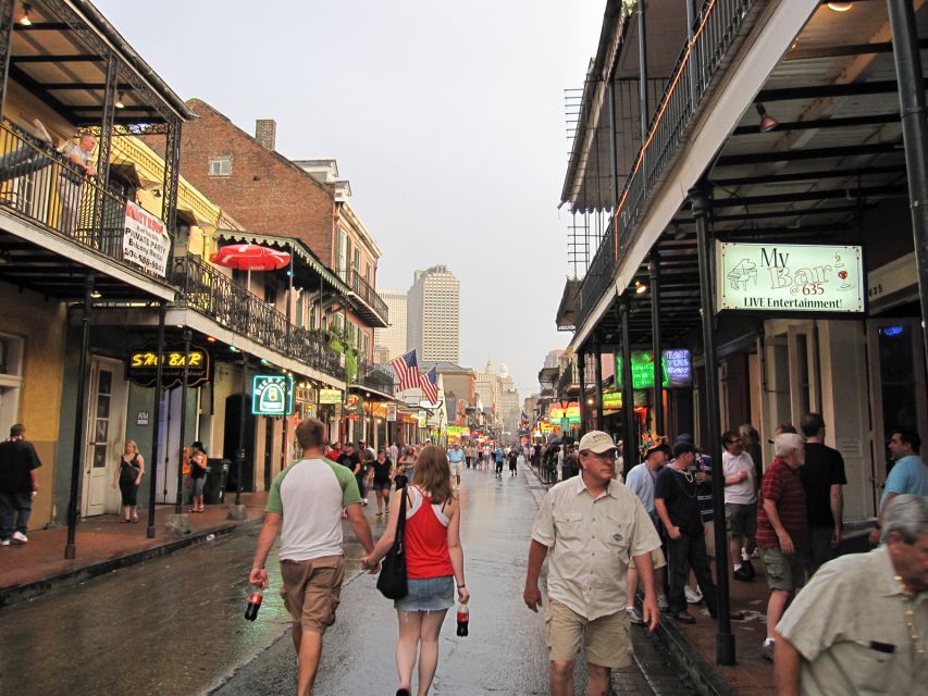 New Orleans: City & Cemetery Tour by Air-Conditioned Minibus - Key things you will like about this tour