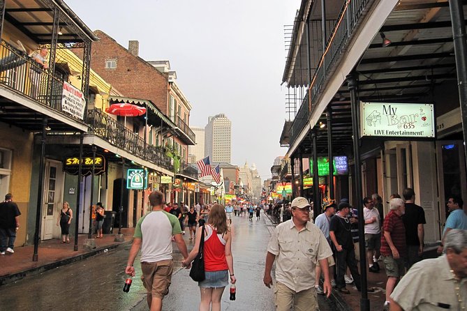 New Orleans City Tour: French Quarter, Garden District & Cemetery - Passing the Superdome, Then Heading to Live Music Energy