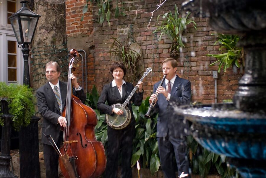 New Orleans: 'Court of Two Sisters' Jazz Brunch Buffet - Service, tips, and why the staff feedback matters