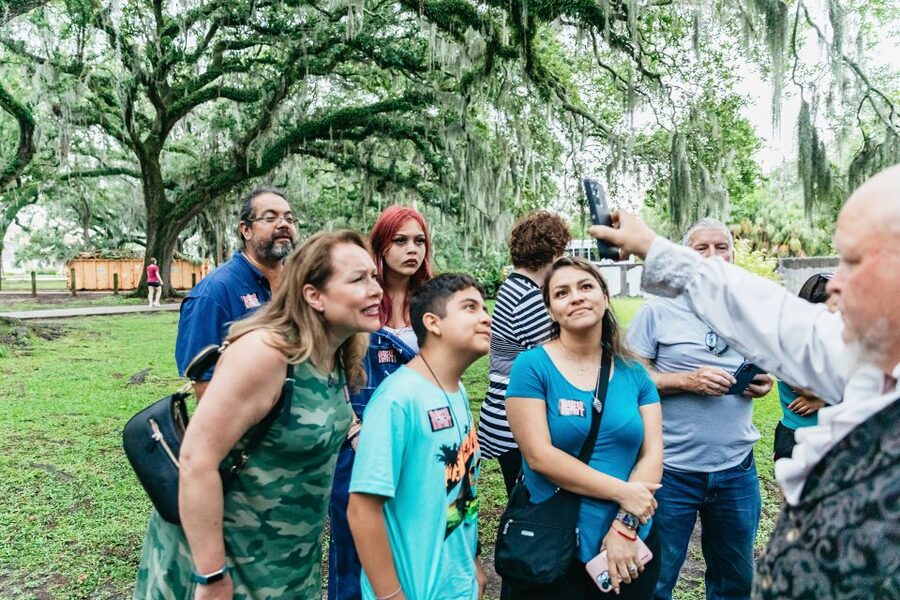 New Orleans: Dead of Night Ghosts and Cemetery Bus Tour - Guide Style That Makes or Breaks a Ghost Tour