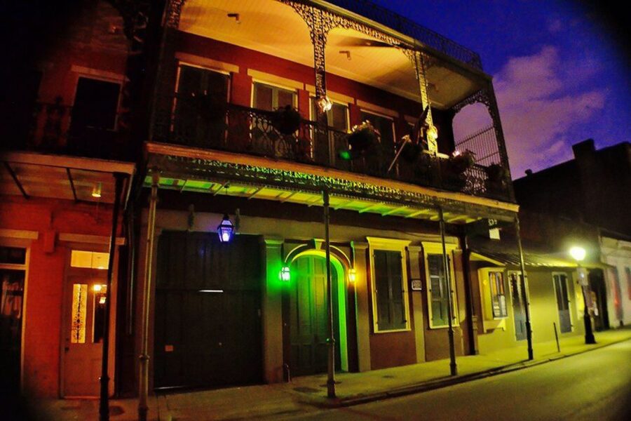 New Orleans: Five-in-One City Walking Tour - Landmark stops you will recognize fast, from Jackson Square to the Lalaurie Mansion