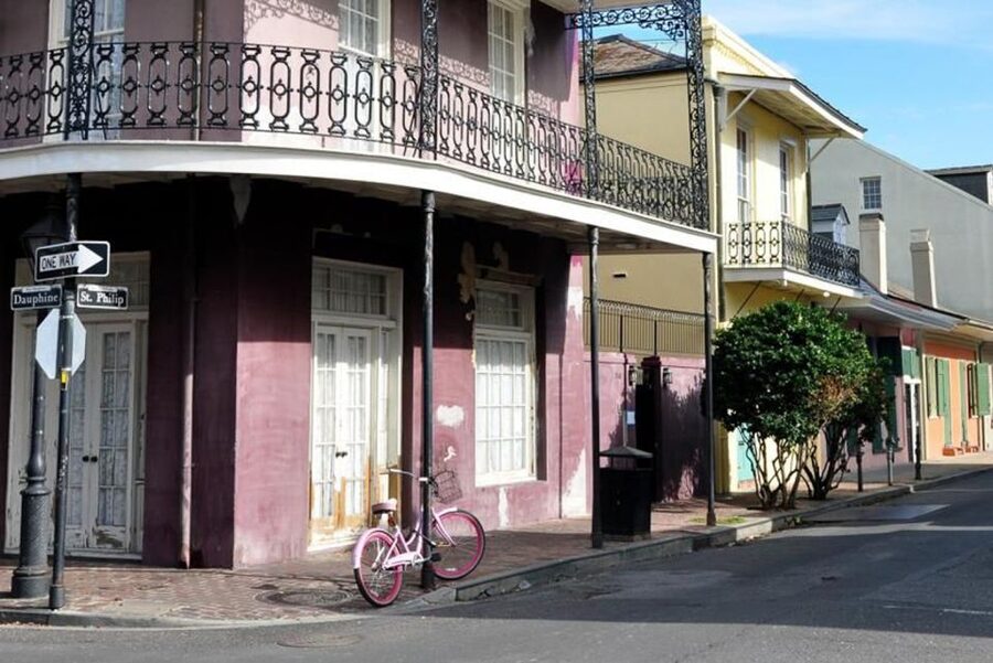 New Orleans: Five-in-One City Walking Tour - Architecture you can actually learn from, not just stare at