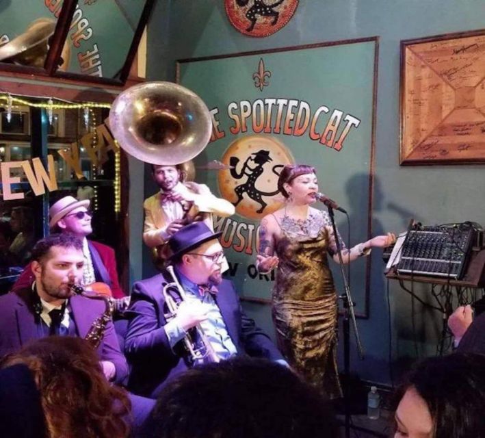 New Orleans: Frenchmen Street VIP Live Music Pub Crawl - Frenchmen Art Market Stop: Where the Street Gets Creative