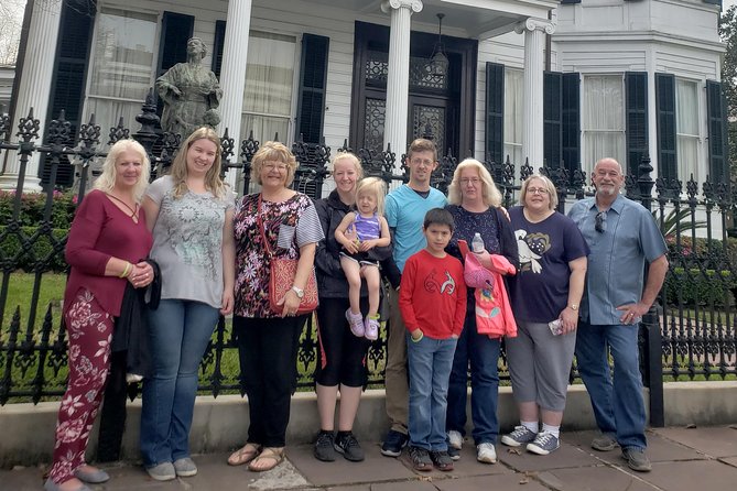 New Orleans Garden District History Walking Tour - The guide factor: why the best part is the storytelling