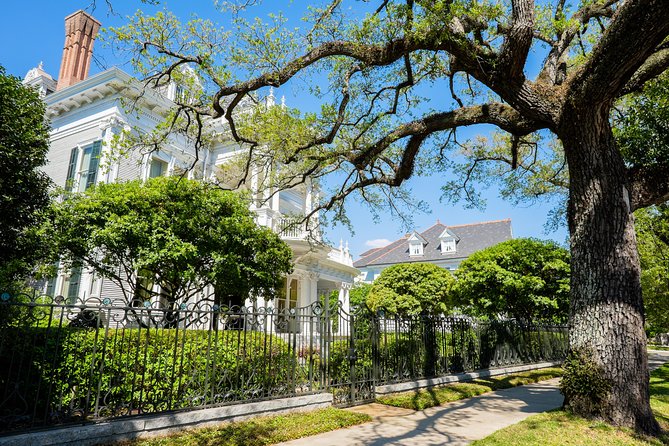 New Orleans: Garden District Tour - Finishing at Commanders Palace, then what?