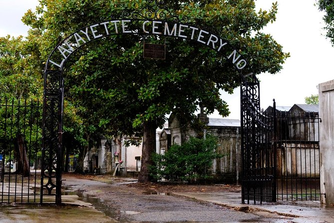New Orleans: Garden District Tour - Price and value: why $28 for 2 hours can work well here