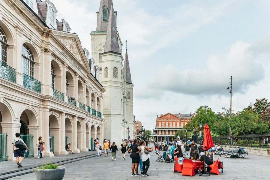 New Orleans Haunted Ghost, Voodoo & Vampire Walking Tour - Finishing outside Lafitte’s Blacksmith Shop Bar, then moving on