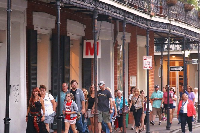 New Orleans Haunted History Ghost Tour - The haunted bar stop: your drink is optional, the atmosphere is not