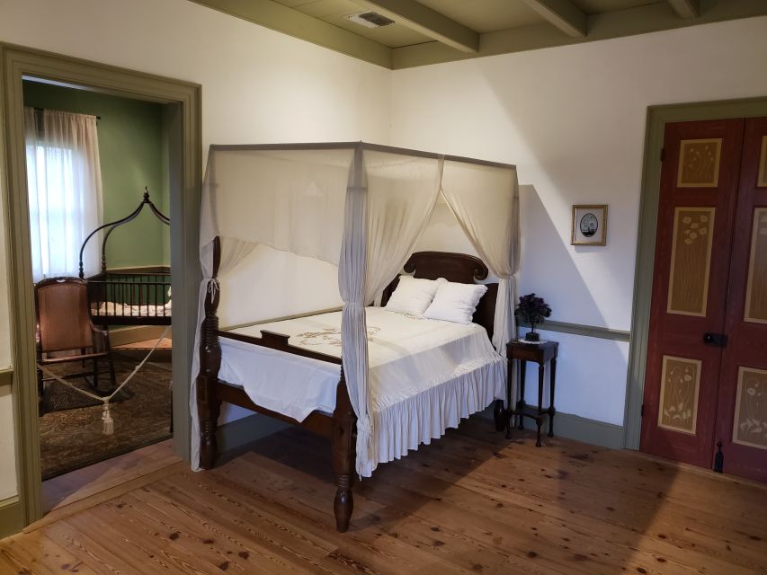 New Orleans: Laura Creole Plantation Guided Tour - Price and value: $32 for the guided tour plus exhibit access