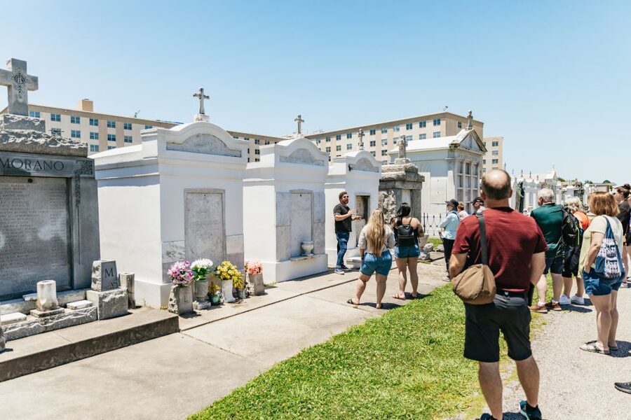 New Orleans: Sightseeing Bus Tour - Where the tour starts: Bon’s near Jackson Square