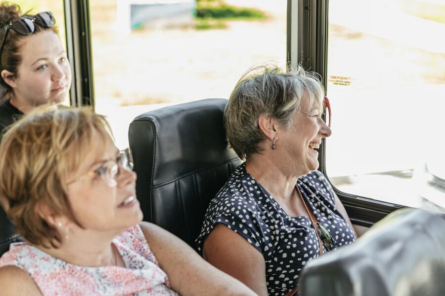 New Orleans: Sightseeing Bus Tour - St. Charles Avenue and the oldest streetcar in the world