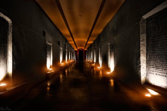 New York Catacombs by Candlelight - Your guided timeline: from Mulberry Street to the crypts