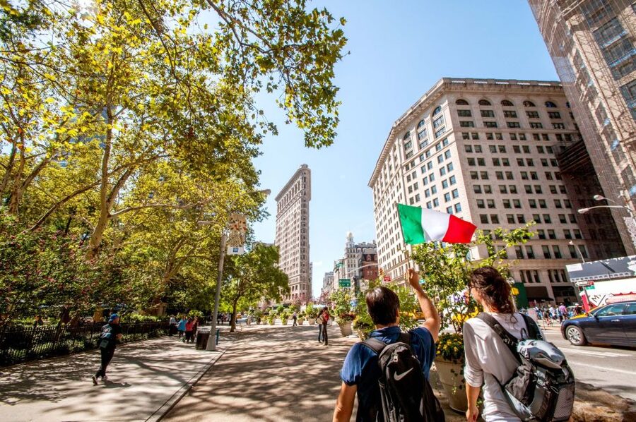 New York City: Bus Tour from Manhattan - Flatiron to Little Italy: A Neighborhood Pivot You Can Walk Through