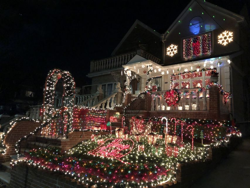 New York City: Dyker Heights Christmas Lights Tour - Key things I’d circle before you go