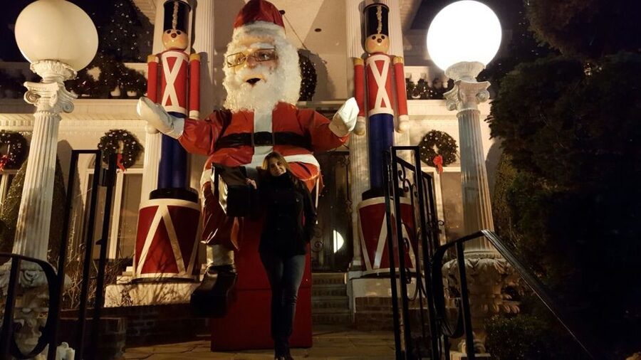 New York City: Dyker Heights Christmas Lights Tour - Should you book this Dyker Heights Christmas Lights Tour?