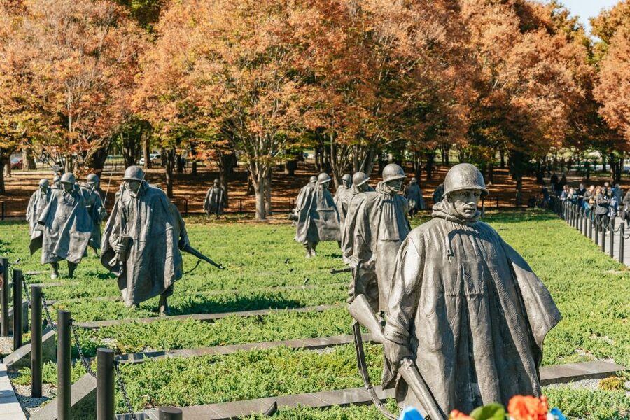 New York City: Full-Day Washington DC City Highlights Tour - Lincoln Memorial plus Korean and Vietnam War memorials