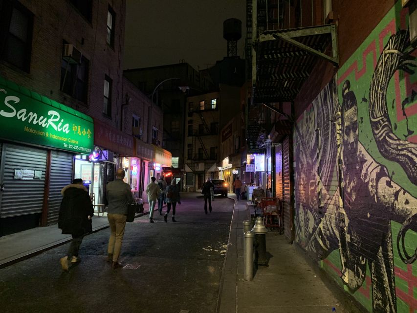 New York City: Gangsters and Ghosts 2-Hour Walking Tour - Key things you’ll notice on this walk