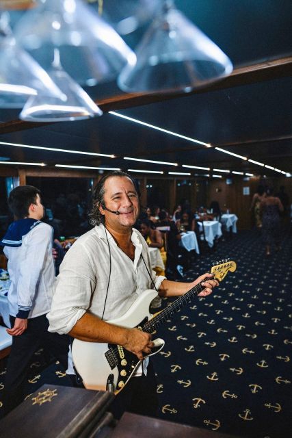 New York City: Gourmet Dinner Cruise with Live Music - Louisa of the Seas at Pier 36: What Sets the Tone