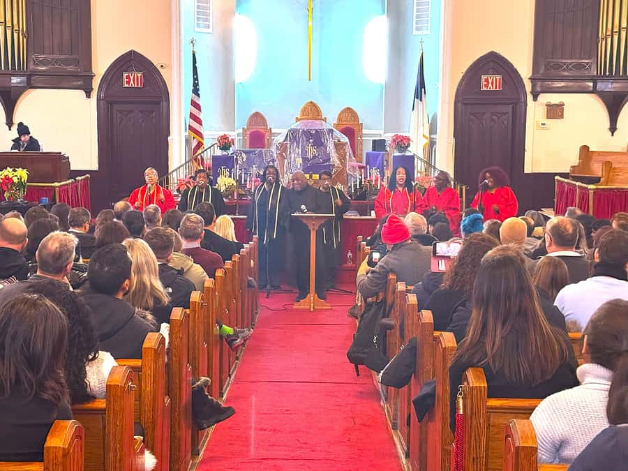 New York City: Harlem Gospel Live Music Concert - Before the music: rules that keep the vibe respectful