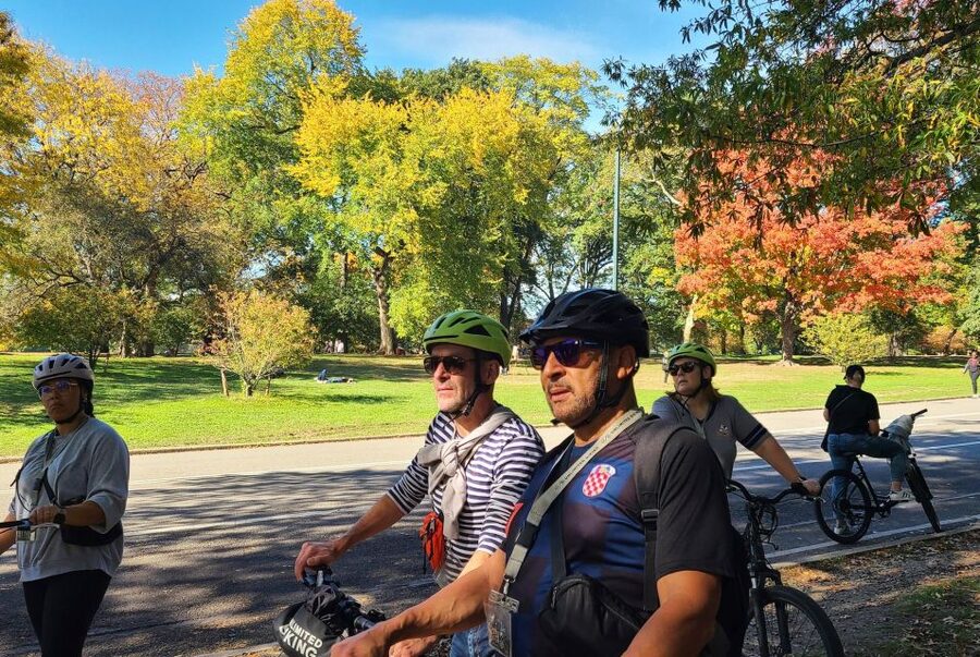 New York City: Highlights of Central Park Bike or eBike Tour - Bikes, pace, and the value of that $47 price tag