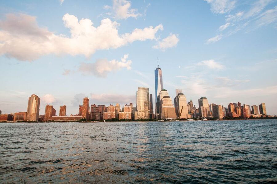New York City: Sunset Sail Aboard a Schooner - How to get great photos when space feels limited