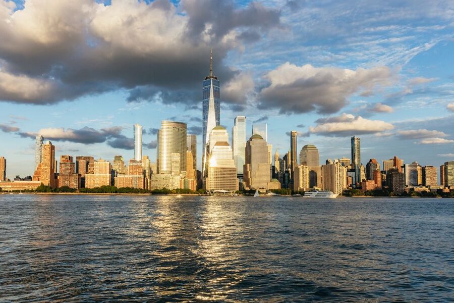 New York City: Sunset Yacht Cruise - From the Pier to the 1920s Grand Salon: The Ship Experience