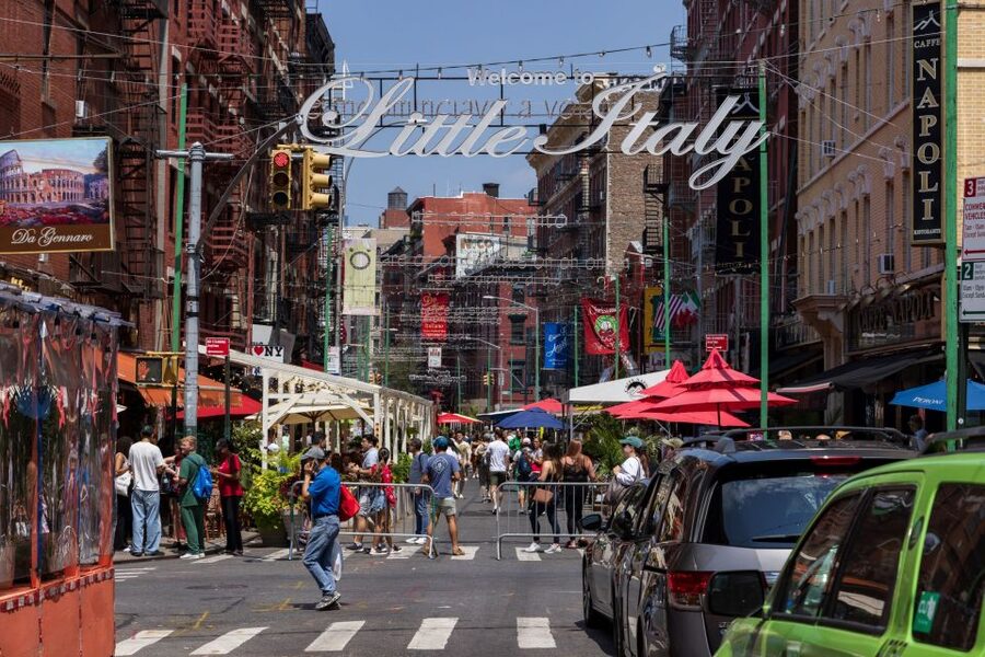 New York City: Tour of Manhattan, Bronx, Queens & Brooklyn - Starting at Times Square: the route begins fast, not fancy